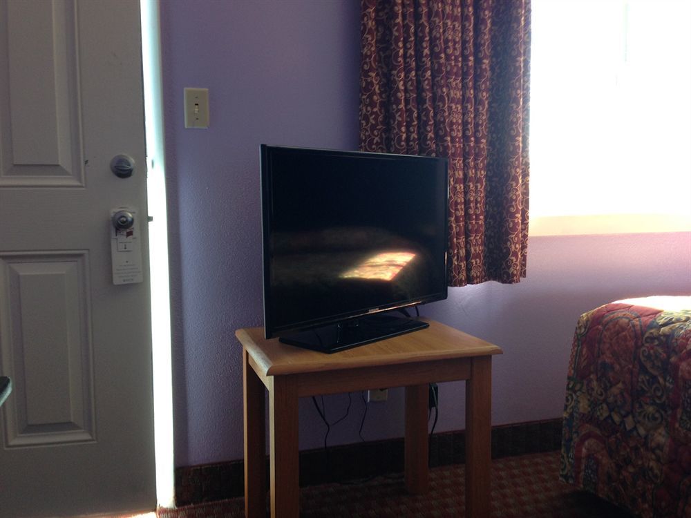 Money Saver Motel 2*