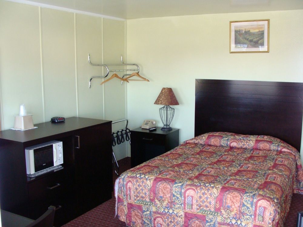 Money Saver Motel